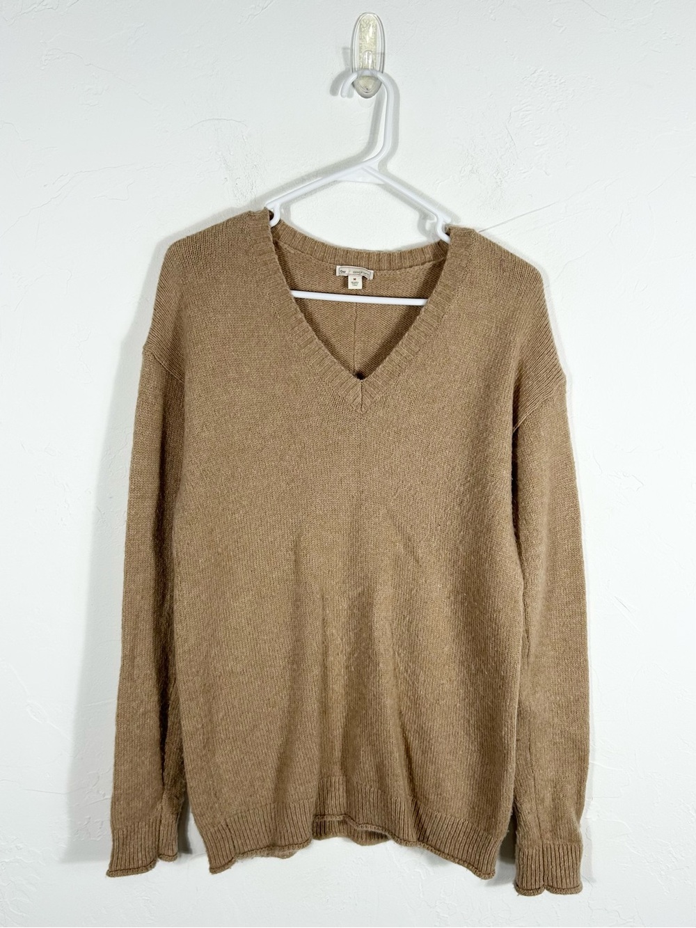 Gap Designed & Crafted Camel Heather Wool Blend V-Neck Sweater Medium